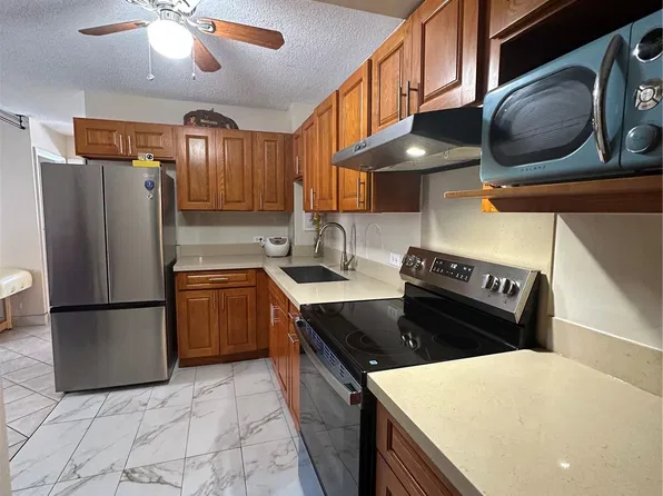 1440 Ward Ave APT 301, Honolulu, HI 96822