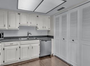 6816 S Snyder Ln, Tempe, AZ 85283