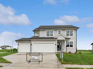 202 Cedar Dr, Gilbert, IA 50105
