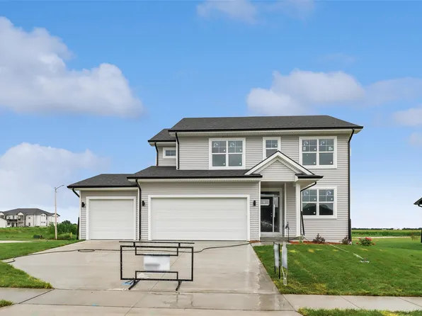 202 Cedar Dr, Gilbert, IA 50105
