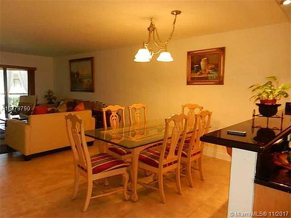 5th image of 421 Lakeview Dr APT 202