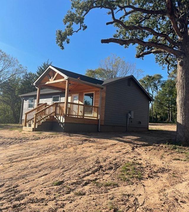 1st image of 511 Glass Ln