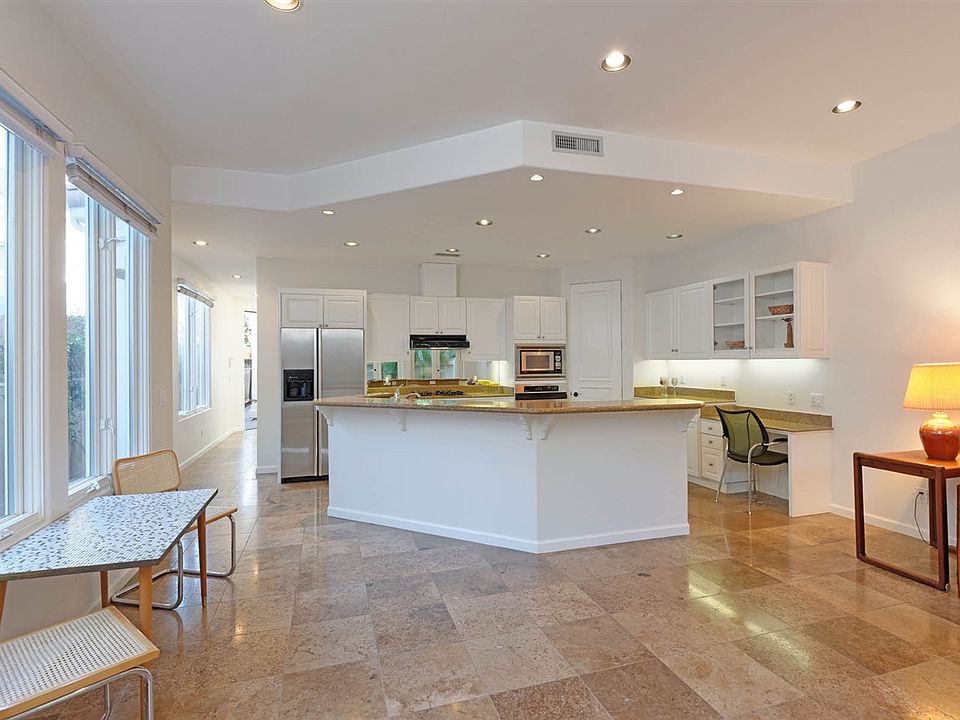 1st image of 538 Palomar Ave