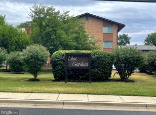 17 Water St APT 14, Gaithersburg, MD 20877