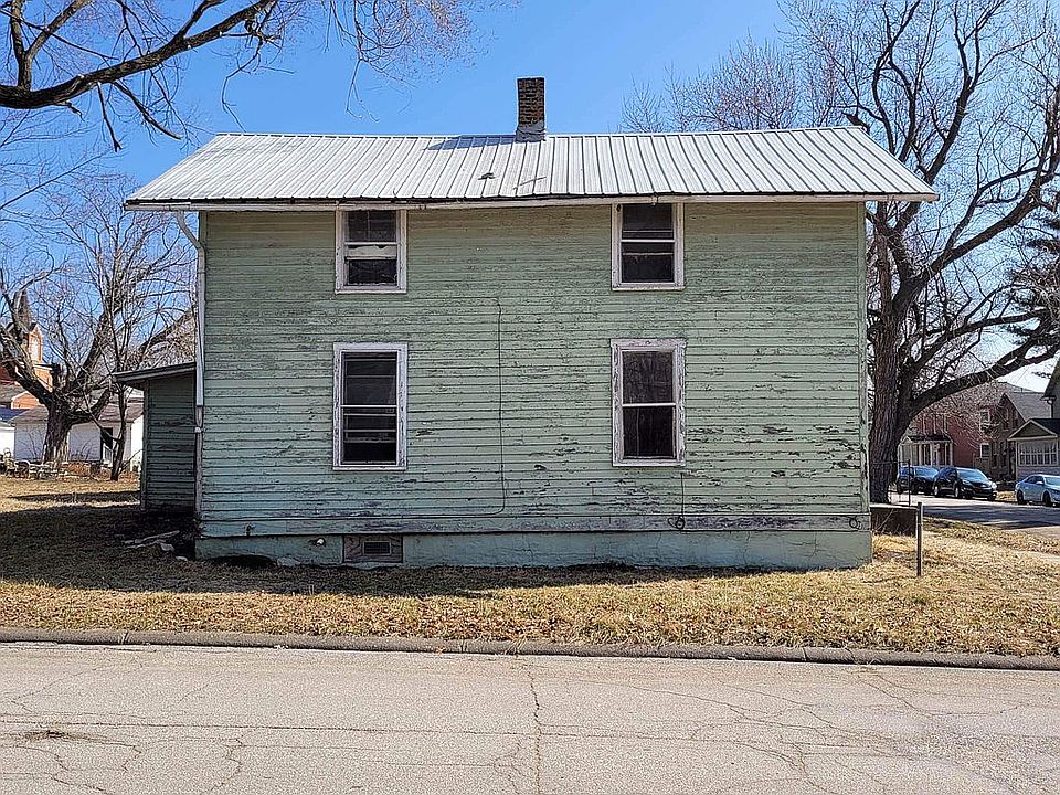 2nd image of 1035 Avenue F