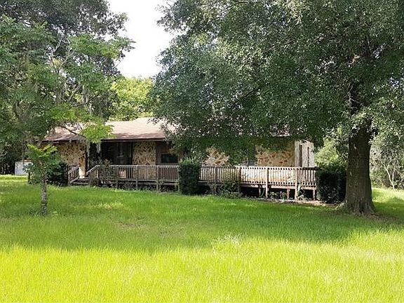 2nd image of 15837 Vienna Dr