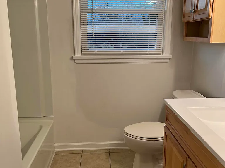 501 Poplar Ave — Photo 10