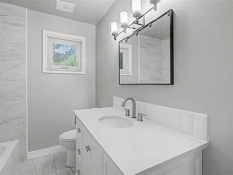 2430 Coosawattee Dr NE — Photo 12
