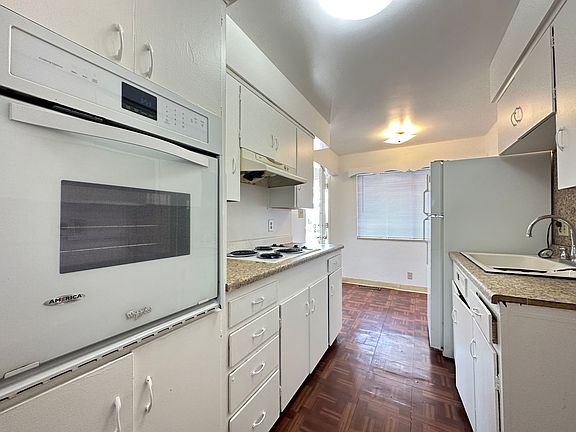 3rd image of 362 Wilson Ave