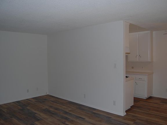 3rd image of 12409 Texas Ave
