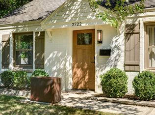 2722 W 77th St, Prairie Village, KS 66208
