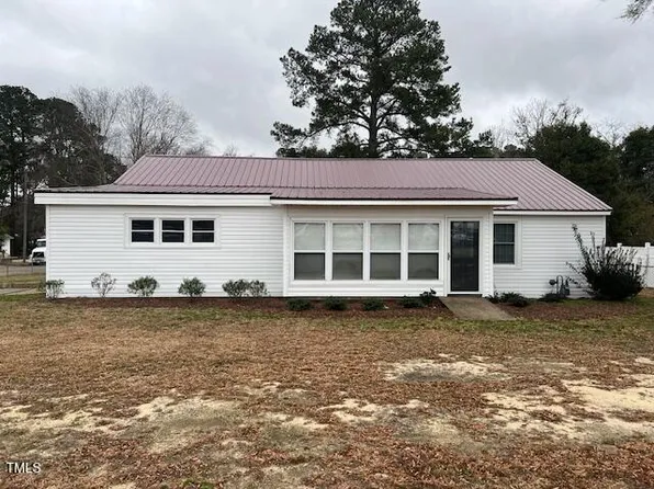 102 Sue Ave, Dunn, NC 28334