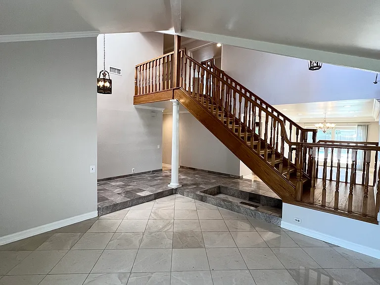 17141 Green Ln — Photo 6