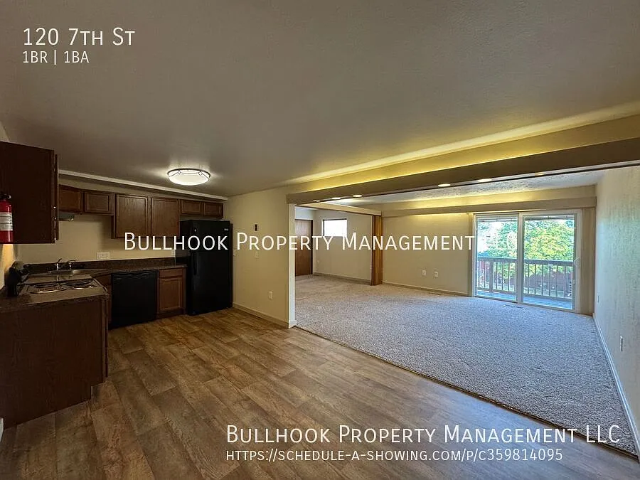 Updated Cozy 1-Bedroom Apartment Near Msu-N And Downtown Havre! - One Garage Stall — Photo 2