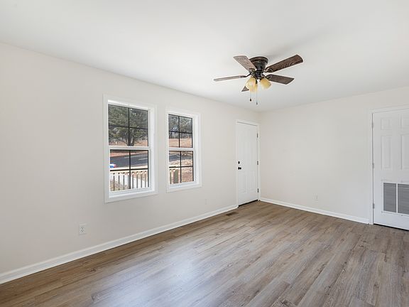 4th image of 244 Newcomb Dr