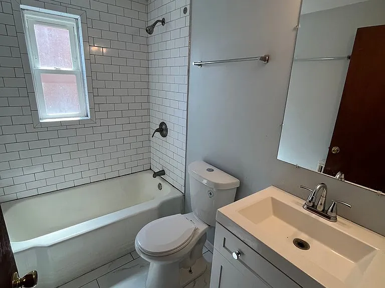 4326 Oakwood Ave — Photo 10