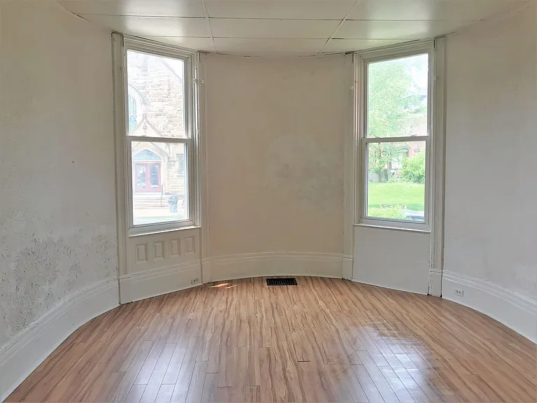 Highland Park - Apartments For Rent In Pittsburgh — Photo 5