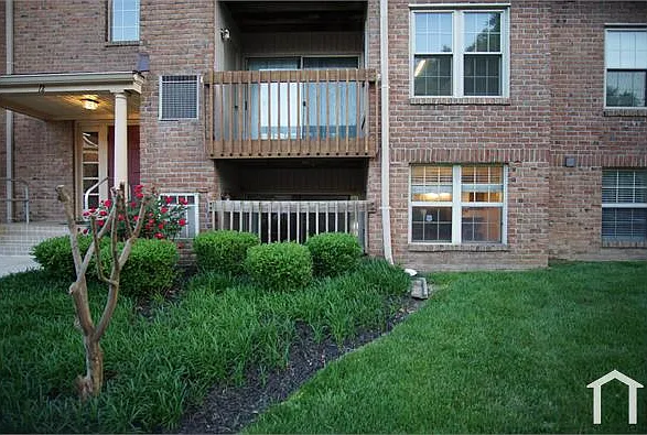 2 bed, 835 sqft, $1,557 — Photo 4