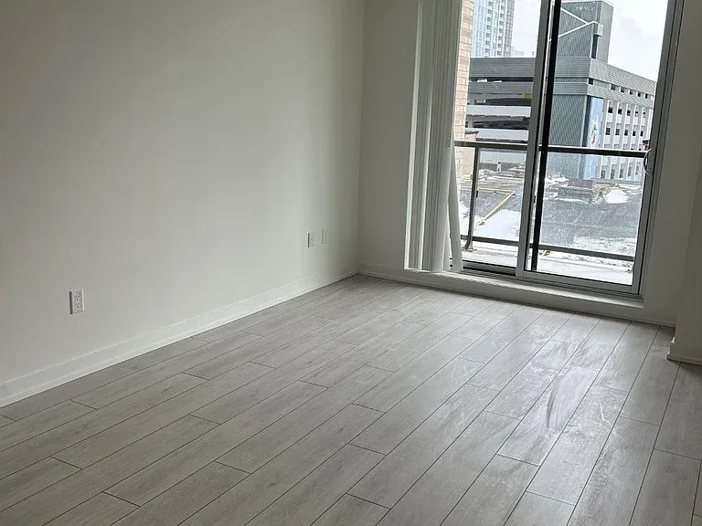 55 Duke St W #315 — Photo 6
