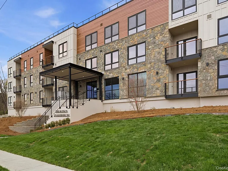 25 S Riverside Ave #107 — Photo 26