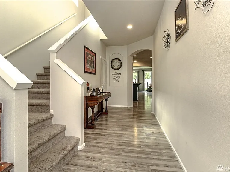 17520 80th Avenue Ct E — Photo 2