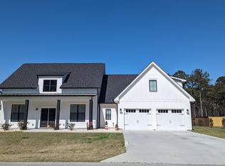 185 Gus Horne Rd, Holly Ridge, NC 28445