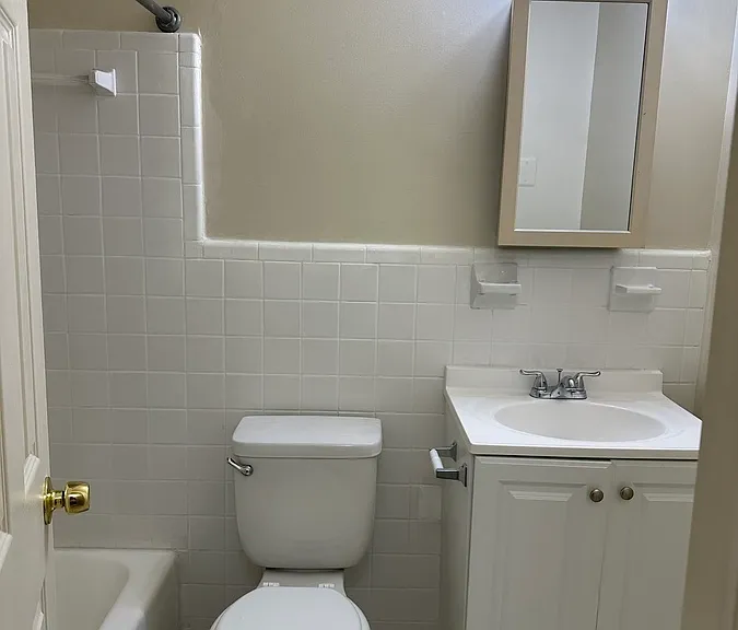1421 Belmont St NW #13 — Photo 6