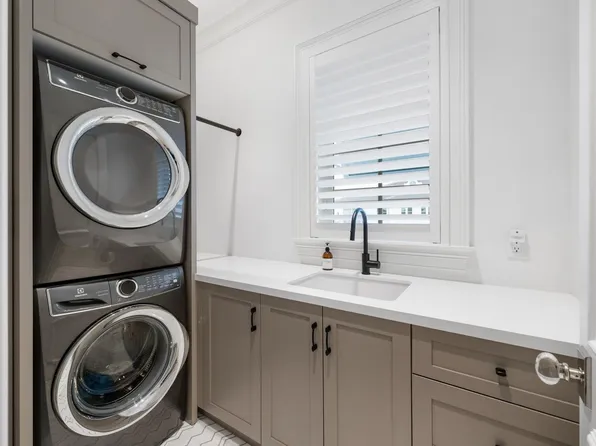 505 Idlewyld Drive, Fort Lauderdale, FL 33301
