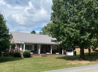 129 Dogwood Dr, Fall Branch, TN 37656