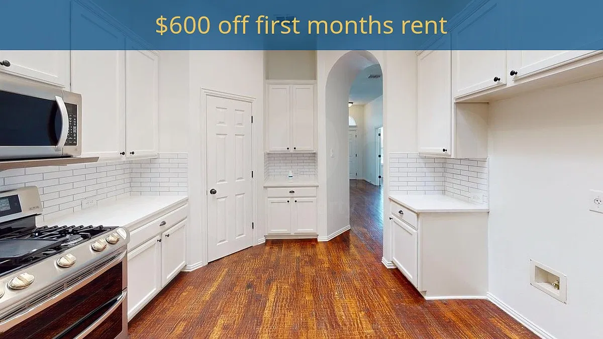3 bed, 2.0 bath, 1931 sqft, $2,495 — Photo 1