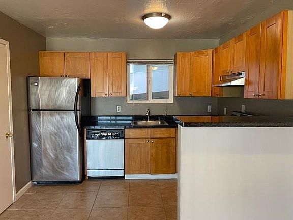 4th image of 646 Corbett Ave APT 203