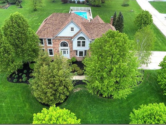 3rd image of 8421 Evergreen Dr
