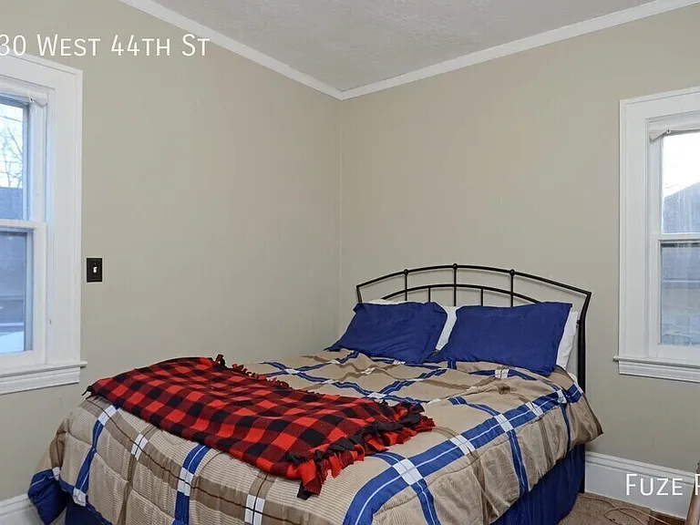 130 W 44th St — Photo 15