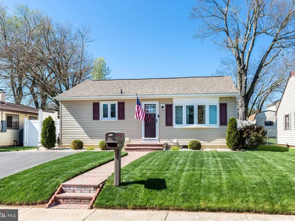 21 Commerce St, Taneytown, MD 21787