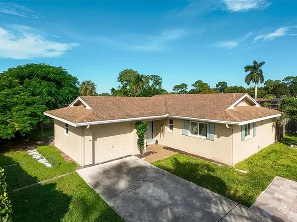 3490 Santiago WAY, NAPLES, FL 34105