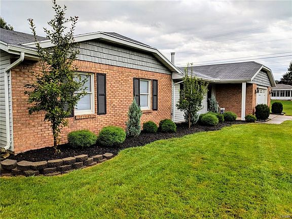 2nd image of 3845 Cassandra Dr