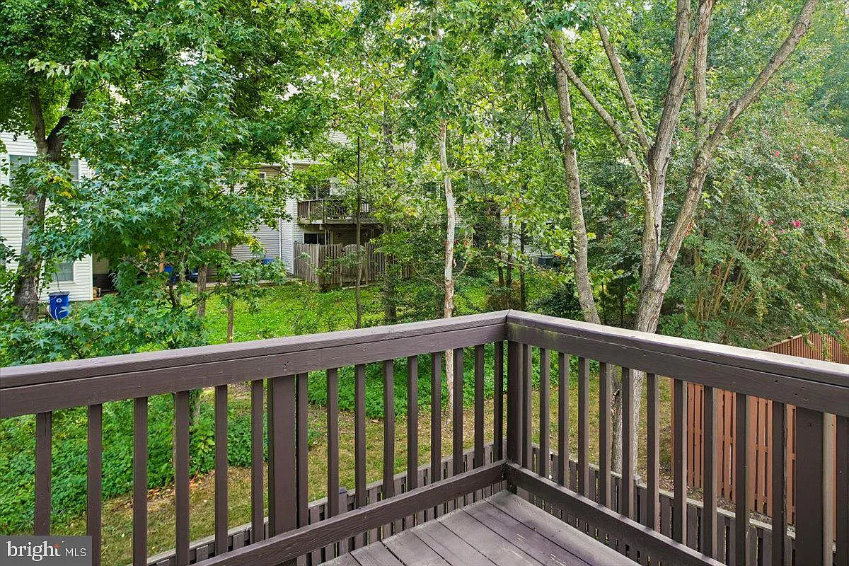 3 bed, 2.5 bath, 2076 sqft, $3,200 — Photo 2