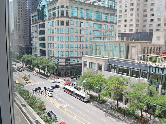 5th image of 777 N Michigan Ave APT 903