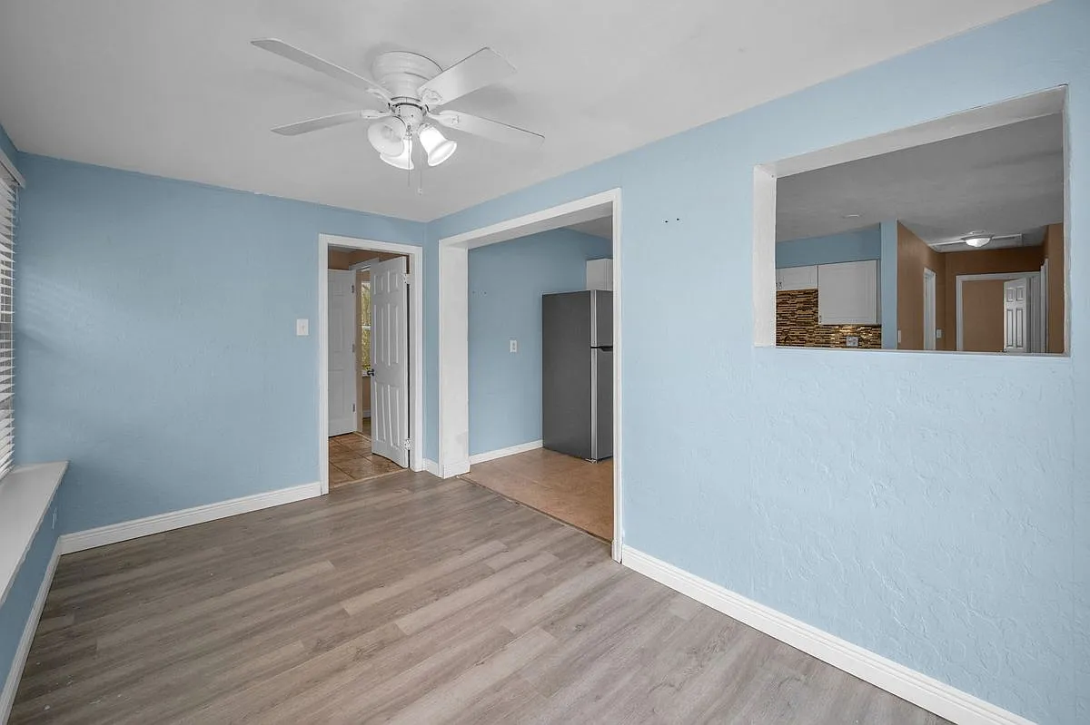 3 bed, 2.0 bath, 1216 sqft, $2,250 — Photo 2