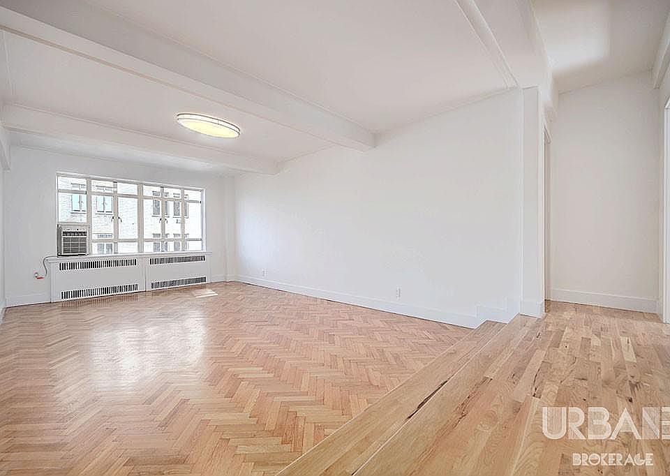 1st image of 10 W 74th St APT 9D