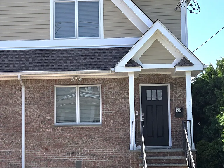 87 Gainsborg Ave — Photo 2