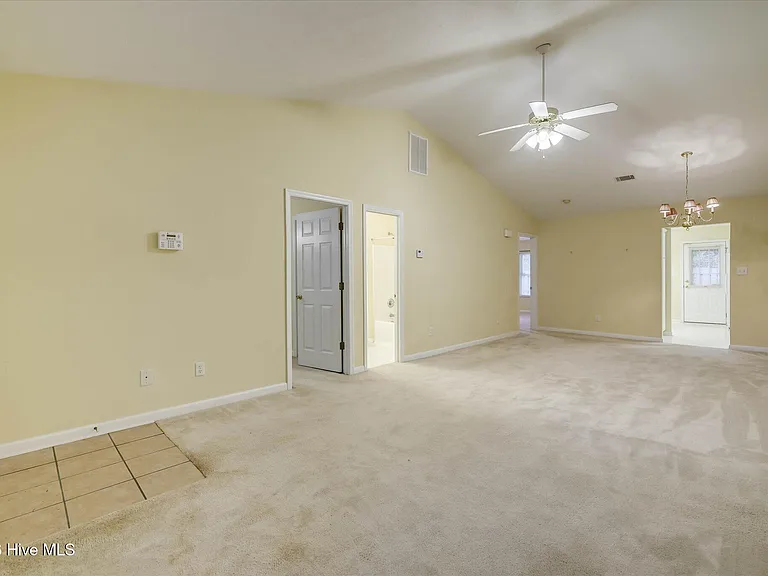 301 Beech Ln — Photo 9