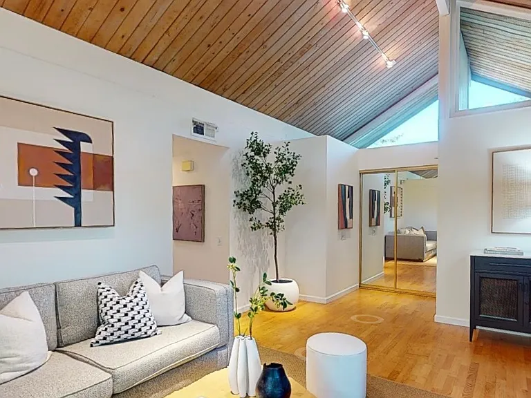 staging pic from listing -sample only