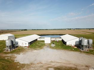 2438 Indigo Ln, Clay City, IL 62824