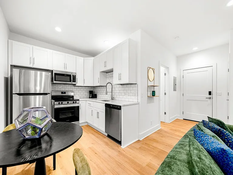 4245 Troost Ave #1 — Photo 16