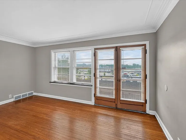 3307 Lawn — Photo 10