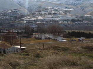 1645 Sunset Dr, Wenatchee, WA 98801