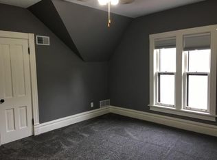 113 Elm St #C, Elgin, IL 60123