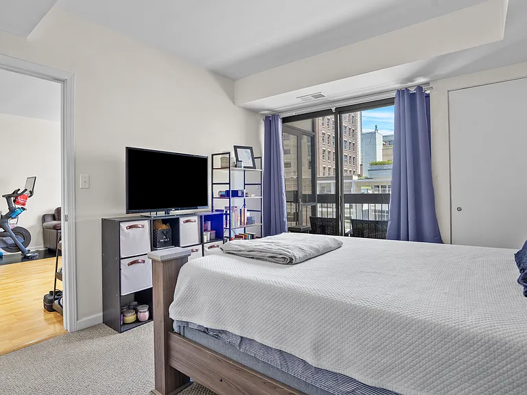 1212 N Wells St #302 — Photo 10