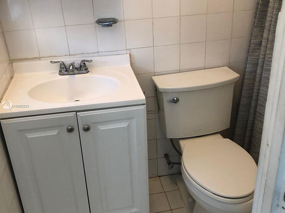 2nd image of 2018 Washington St #1